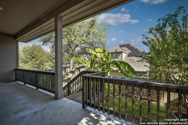 Image 33 of 36 For 13930 Evelina