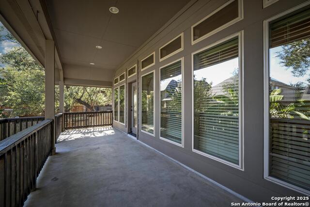 Image 34 of 36 For 13930 Evelina