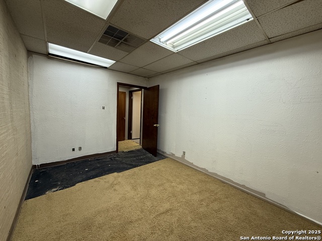 Listing photo id 9 for 2426 Freedom