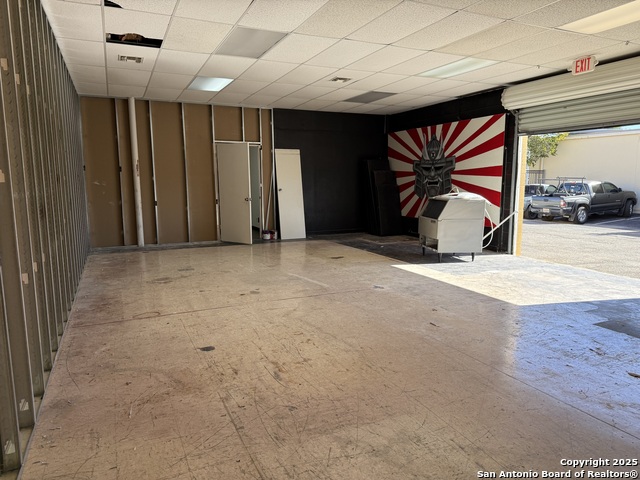 Listing photo id 12 for 2426 Freedom