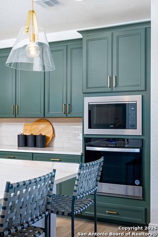 Image 6 of 34 For 523 Athabaska Trail