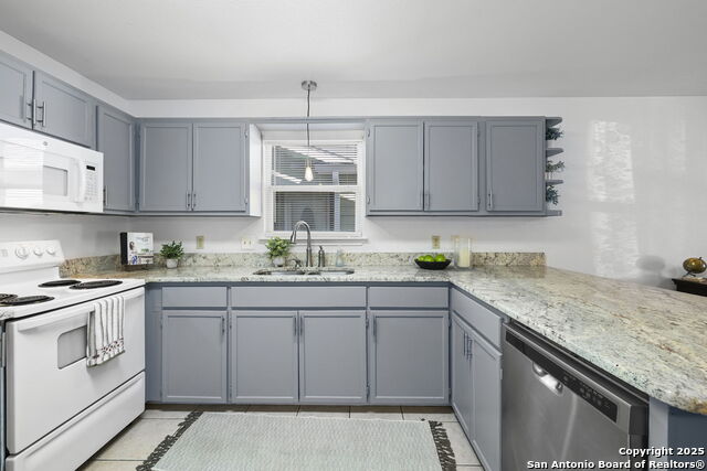 Image 10 of 24 For 121 Plant Ave S Apt 102