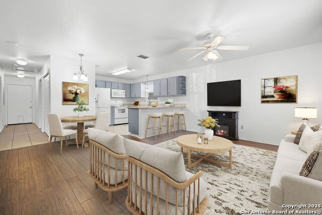 Image 4 of 24 For 121 Plant Ave S Apt 102