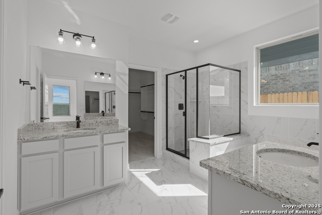 Image 27 of 39 For 4843 Whaler  