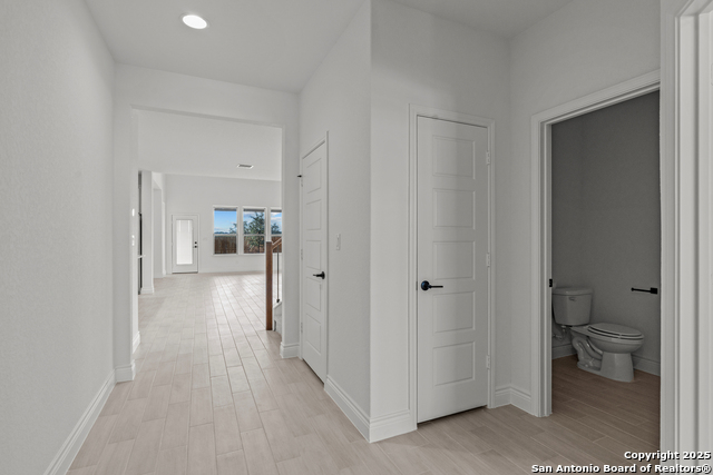 Image 34 of 39 For 4843 Whaler  