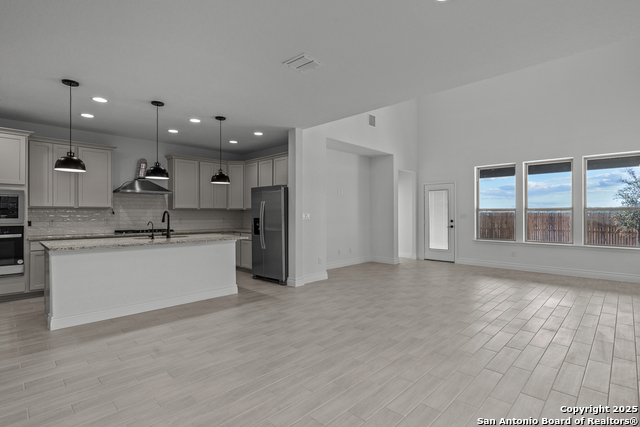 Image 8 of 39 For 4843 Whaler  