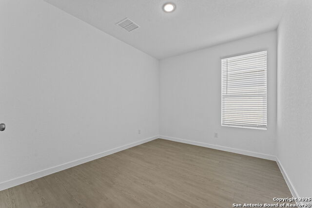 Image 11 of 28 For 740 Horsetail Ln