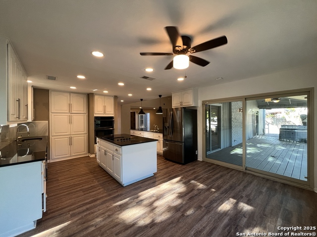 Image 18 of 76 For 14526 Majestic Prince St