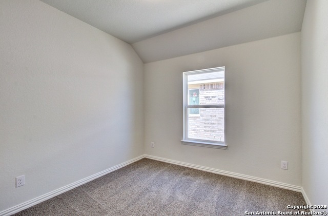 Image 17 of 20 For 943 Creek Bed Drive