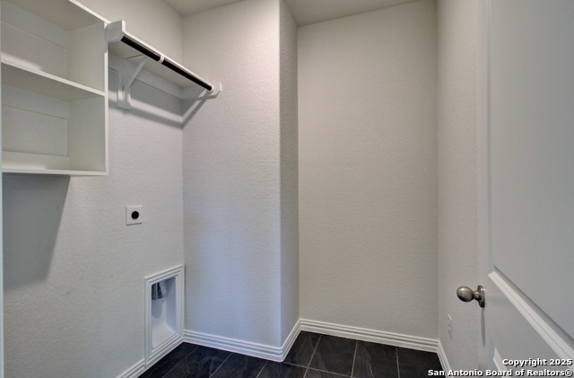 Image 19 of 20 For 943 Creek Bed Drive