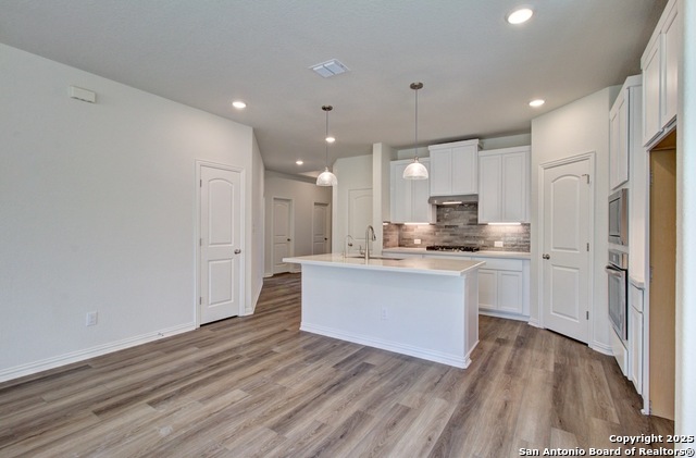 Image 4 of 20 For 943 Creek Bed Drive