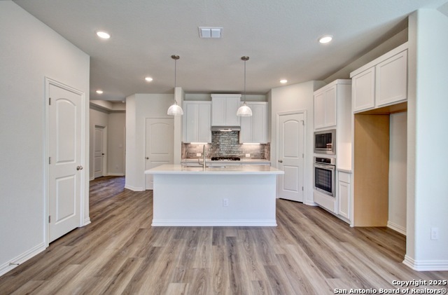 Image 5 of 20 For 943 Creek Bed Drive