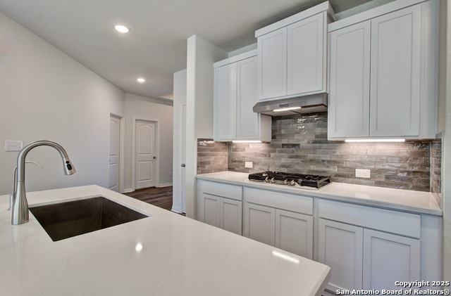 Image 7 of 20 For 943 Creek Bed Drive