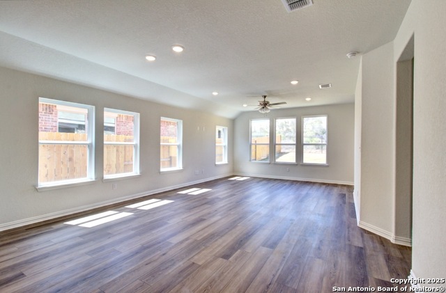 Image 9 of 20 For 943 Creek Bed Drive