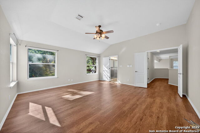 Image 18 of 33 For 4509 Grand Forest Dr.