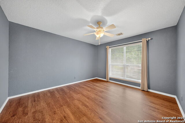 Image 20 of 33 For 4509 Grand Forest Dr.