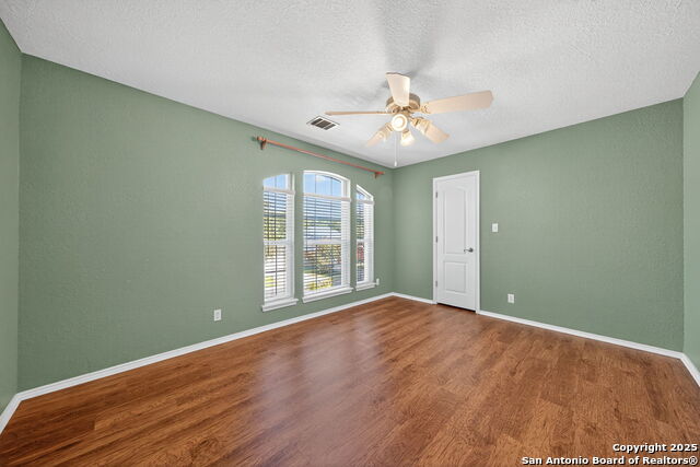 Image 24 of 33 For 4509 Grand Forest Dr.