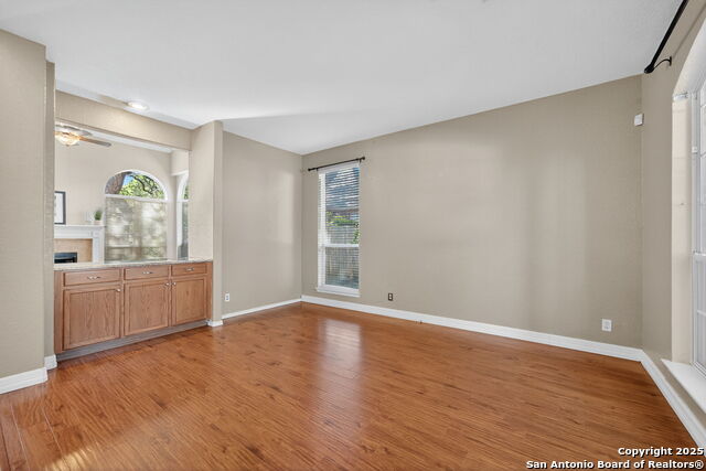 Image 6 of 33 For 4509 Grand Forest Dr.