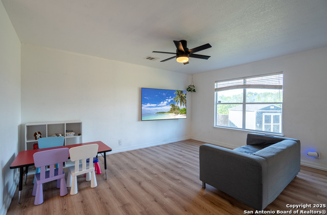 Image 5 of 17 For 519 Donalan Dr