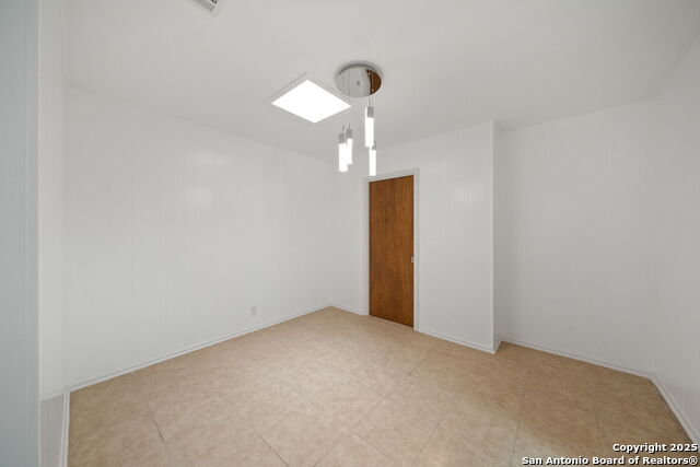 Image 20 of 45 For 8390 Verde N