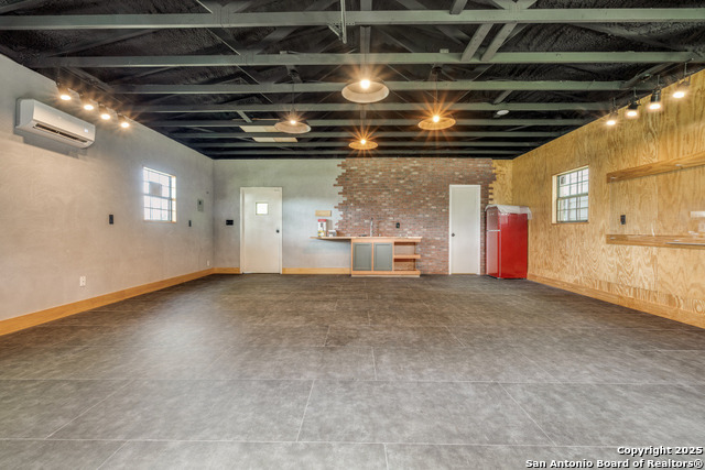 Image 36 of 45 For 8390 Verde N