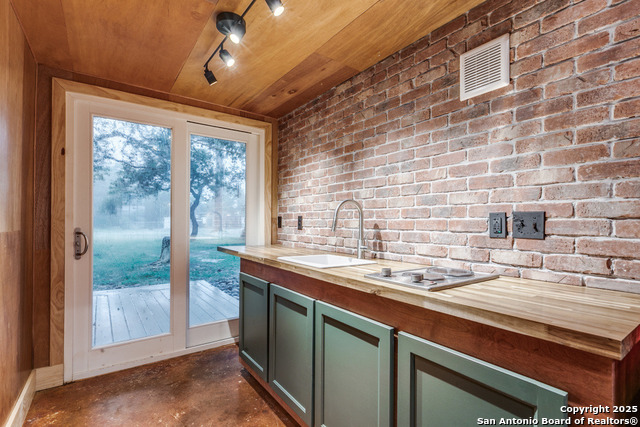 Image 38 of 45 For 8390 Verde N