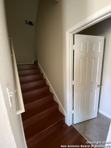 Image 6 of 11 For 826 Brandon Willow