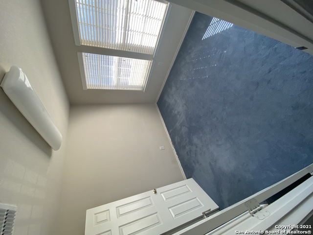 Image 11 of 22 For 707 Sycamore Moon