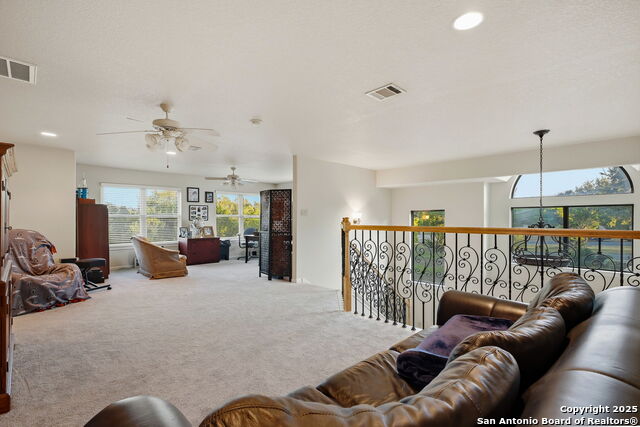 Listing photo id 29 for 3019 Single Peak