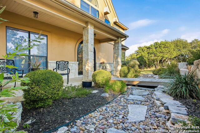 Listing photo id 38 for 3019 Single Peak