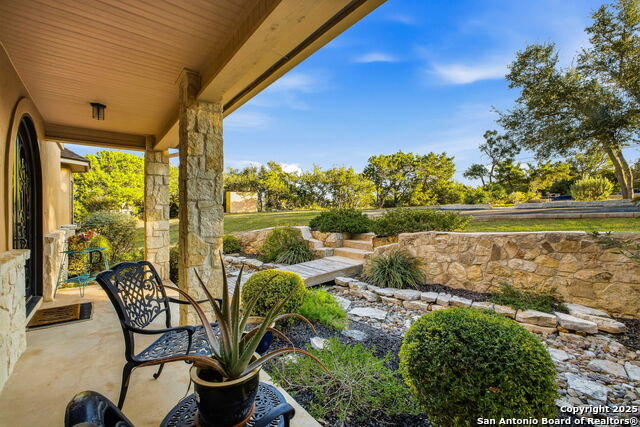 Listing photo id 39 for 3019 Single Peak