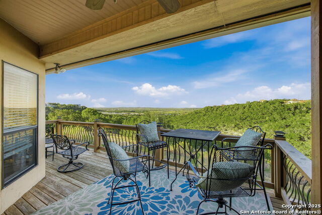 Listing photo id 40 for 3019 Single Peak