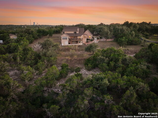 Listing photo id 43 for 3019 Single Peak