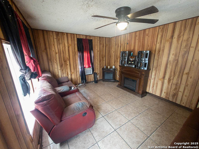 Image 7 of 23 For 343 Bocawood Dr