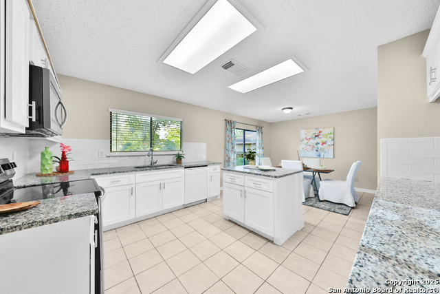 Image 15 of 38 For 13526 Mason Crest