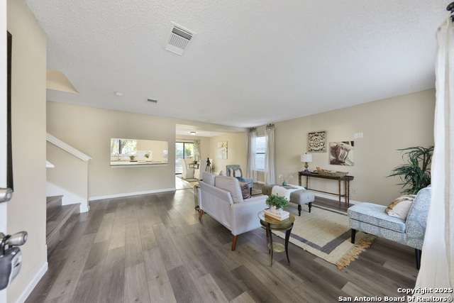 Image 5 of 38 For 13526 Mason Crest