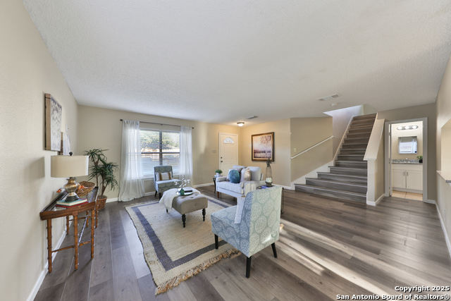 Image 8 of 38 For 13526 Mason Crest