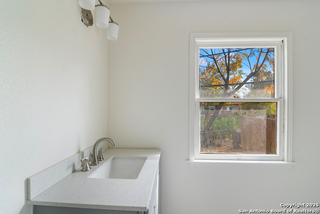 Image 12 of 36 For 166 El Monte