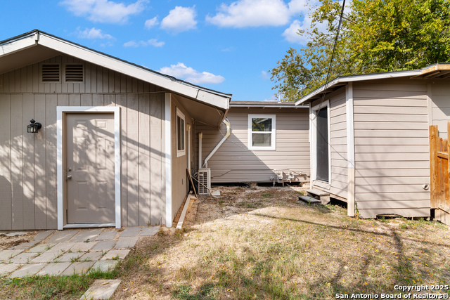 Image 26 of 36 For 166 El Monte