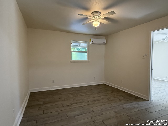 Image 30 of 36 For 166 El Monte