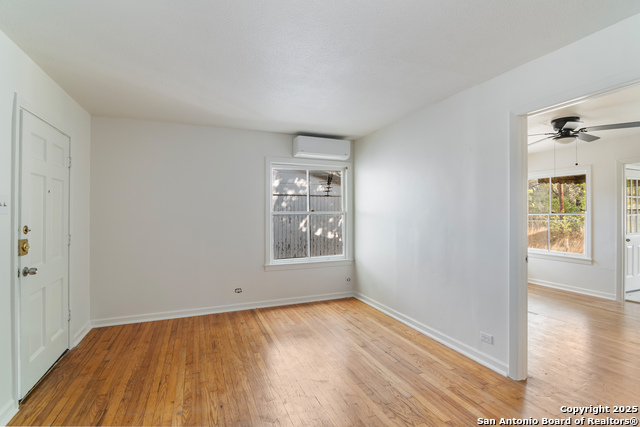 Image 8 of 36 For 166 El Monte