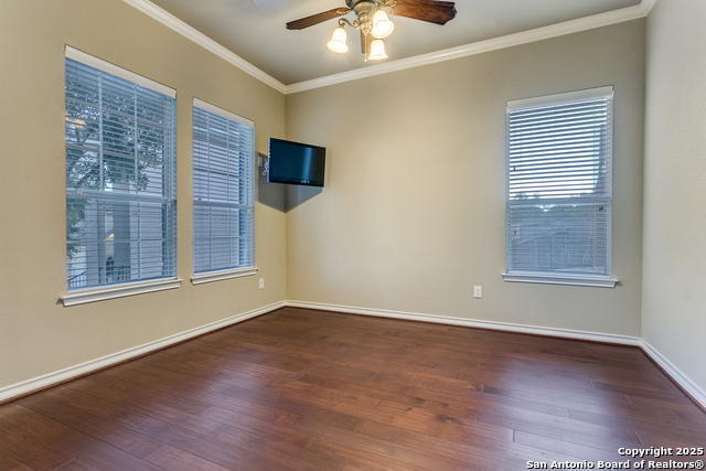 Image 12 of 33 For 18219 Mantle Dr