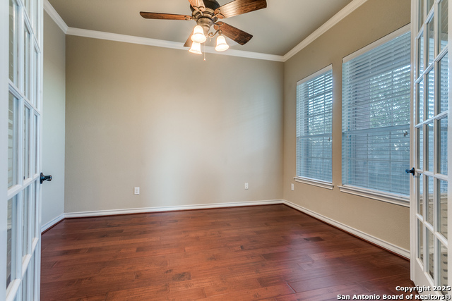 Image 13 of 33 For 18219 Mantle Dr