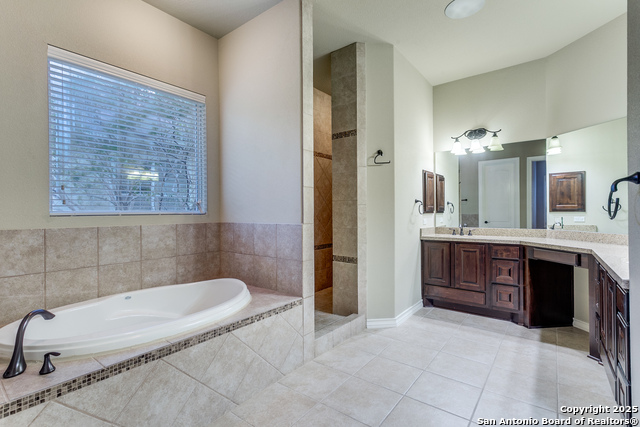 Image 15 of 33 For 18219 Mantle Dr