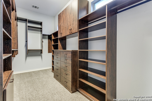 Image 17 of 33 For 18219 Mantle Dr