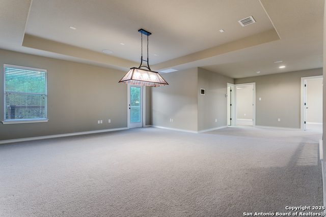 Image 18 of 33 For 18219 Mantle Dr