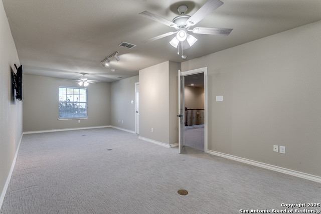 Image 20 of 33 For 18219 Mantle Dr