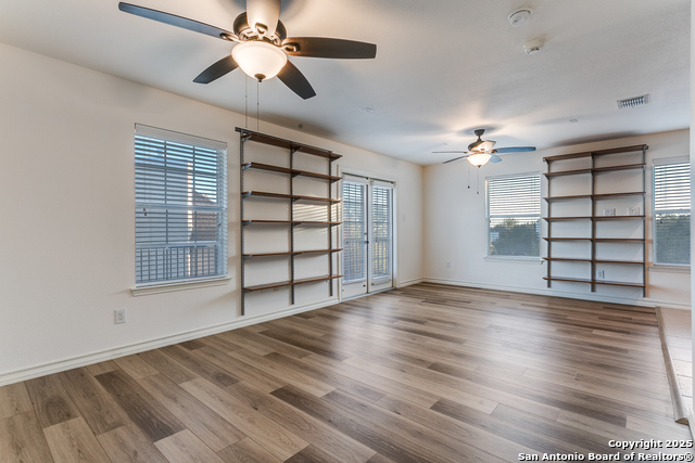 Image 24 of 33 For 18219 Mantle Dr