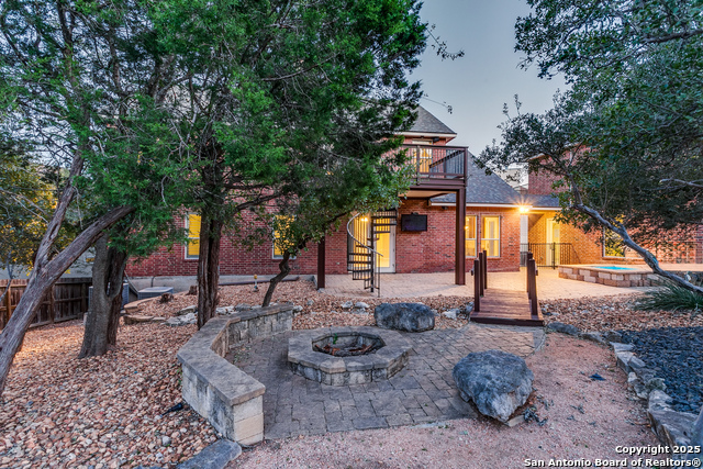 Image 26 of 33 For 18219 Mantle Dr