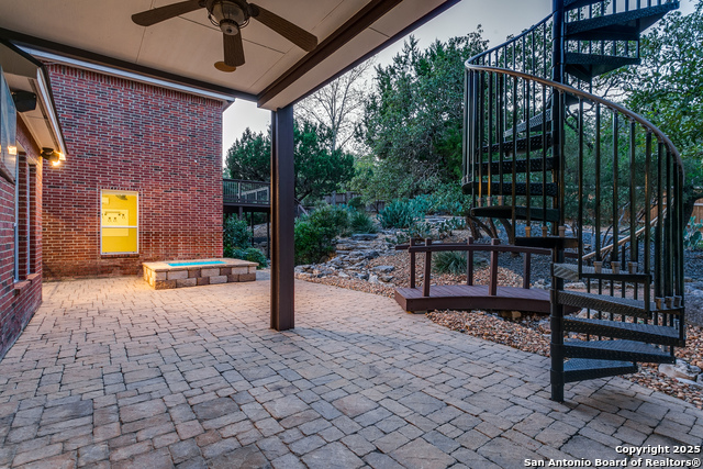 Image 27 of 33 For 18219 Mantle Dr